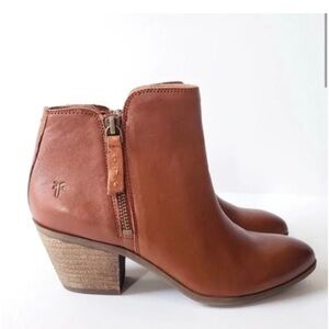 Frye Judith Dip Leather Ankle Boots